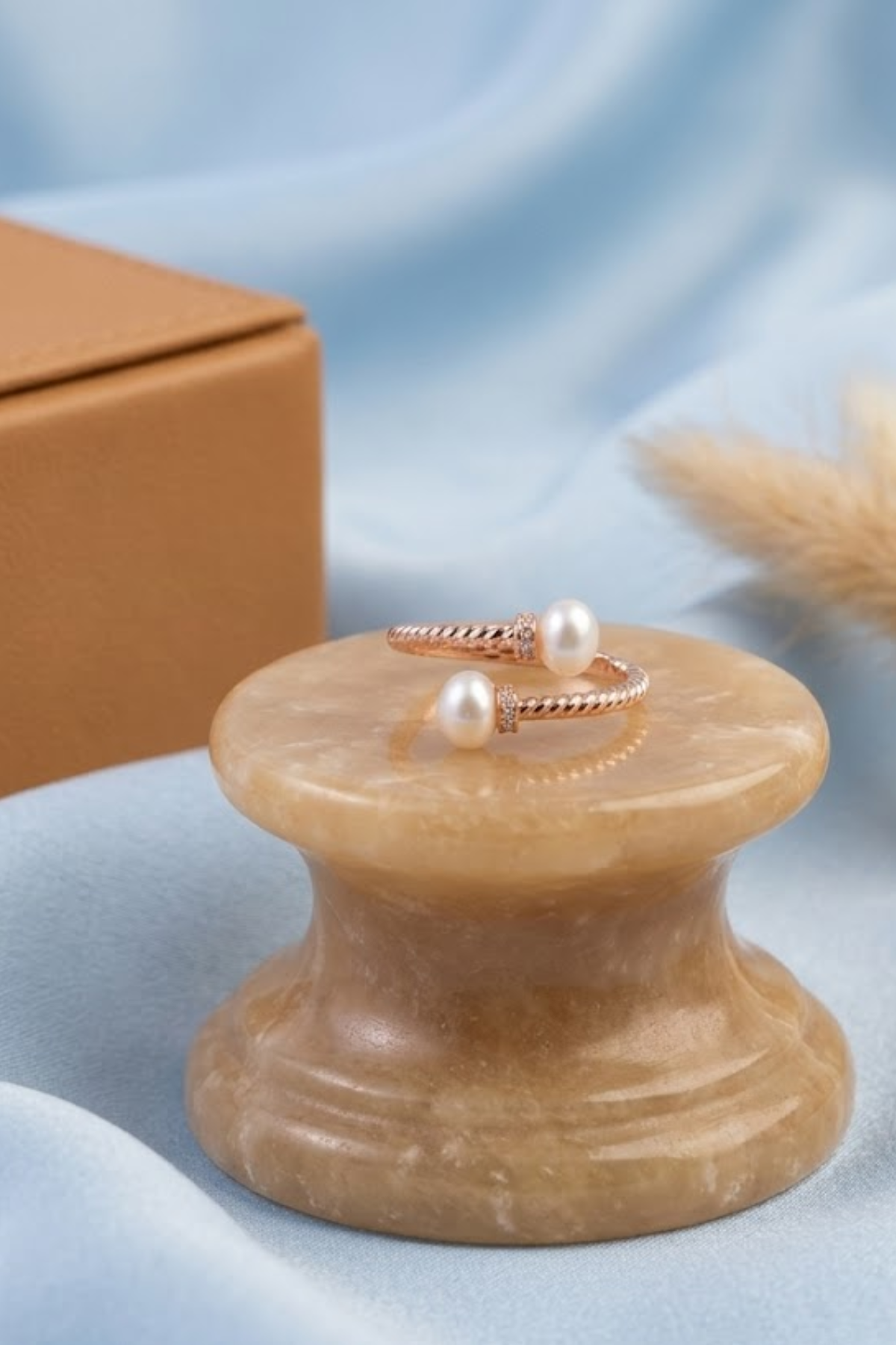 Luna Pearl Ring
