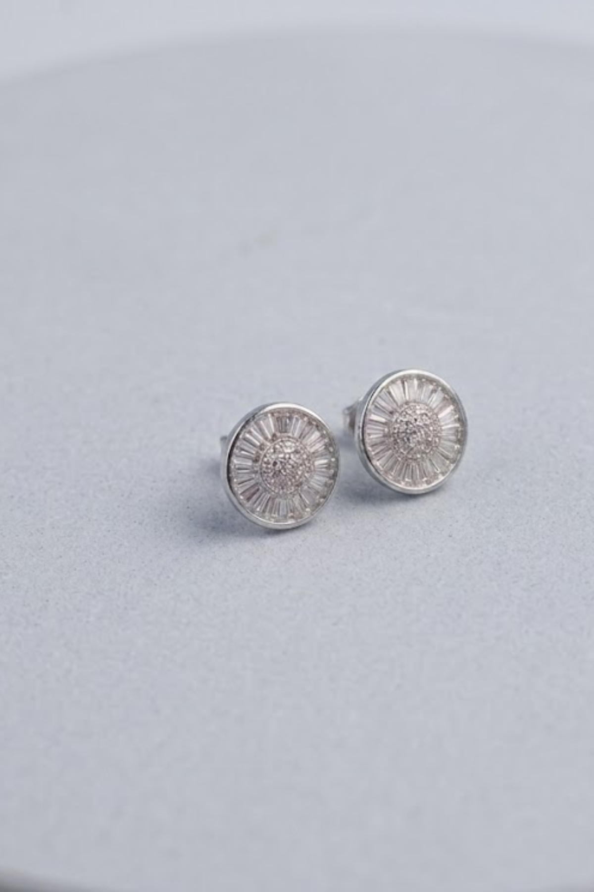 Radiance Halo Studs